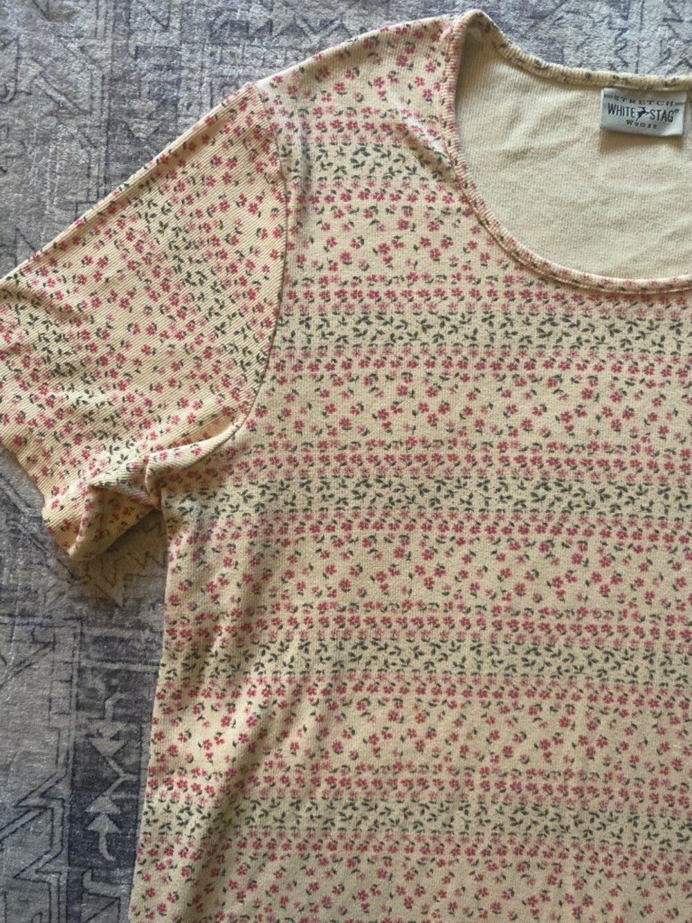 Vintage White‎ Stag Womens 22W/24W Floral Print Stretch Top Yellow Short Sleeve